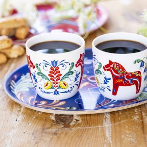 Mugg Dalom i benporslin med Dalahäst